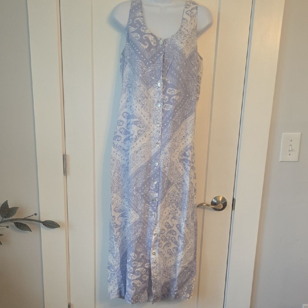 Elegant Blue And White Paisley Button Up Maxi Dress